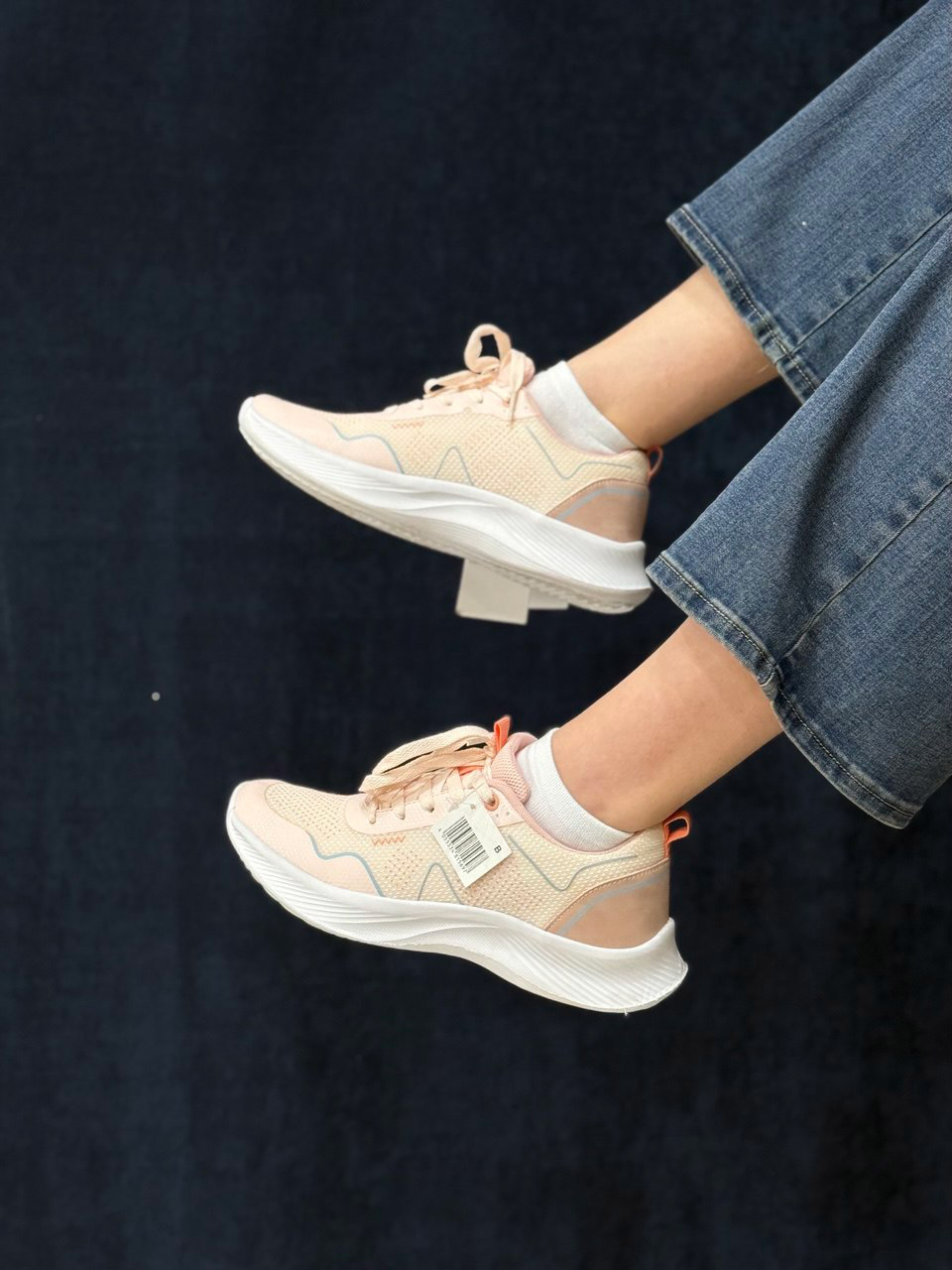 کتونی زنانه باشگاهی کریویت صورتی MO