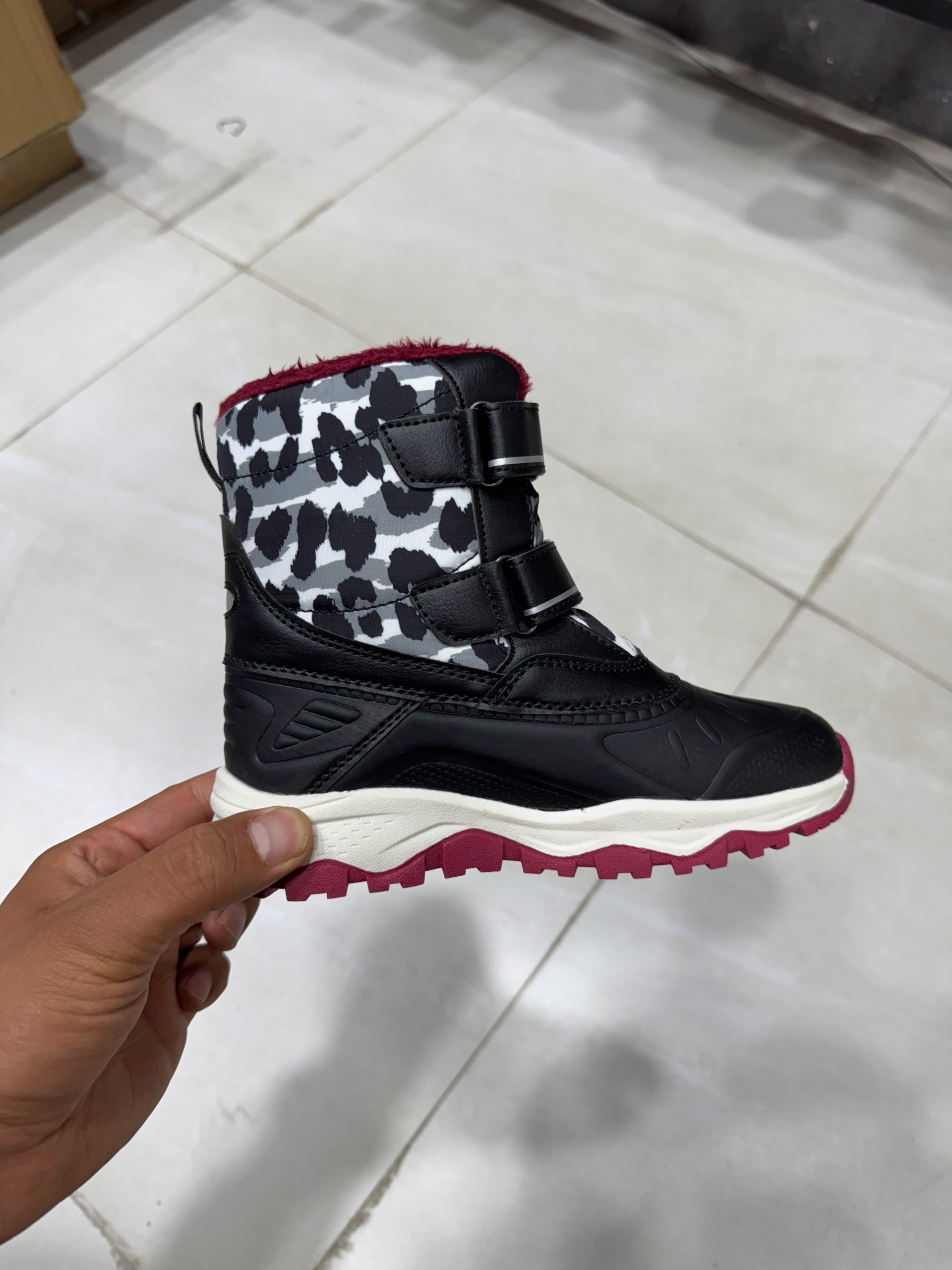 پوتین بچگانه ضد آب پیپرتس